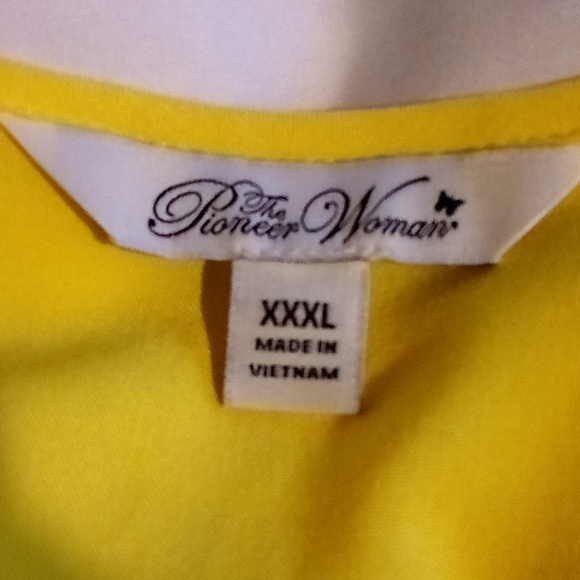 Pioneer Woman Embroidered Ruffle Hem Blouse Sz 3 x - Picture 6 of 8